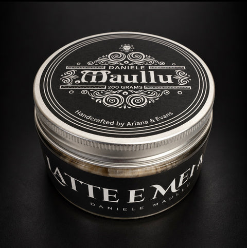 Daniele Maullu Latte e Menta Shaving Soap by Ariana & Evans